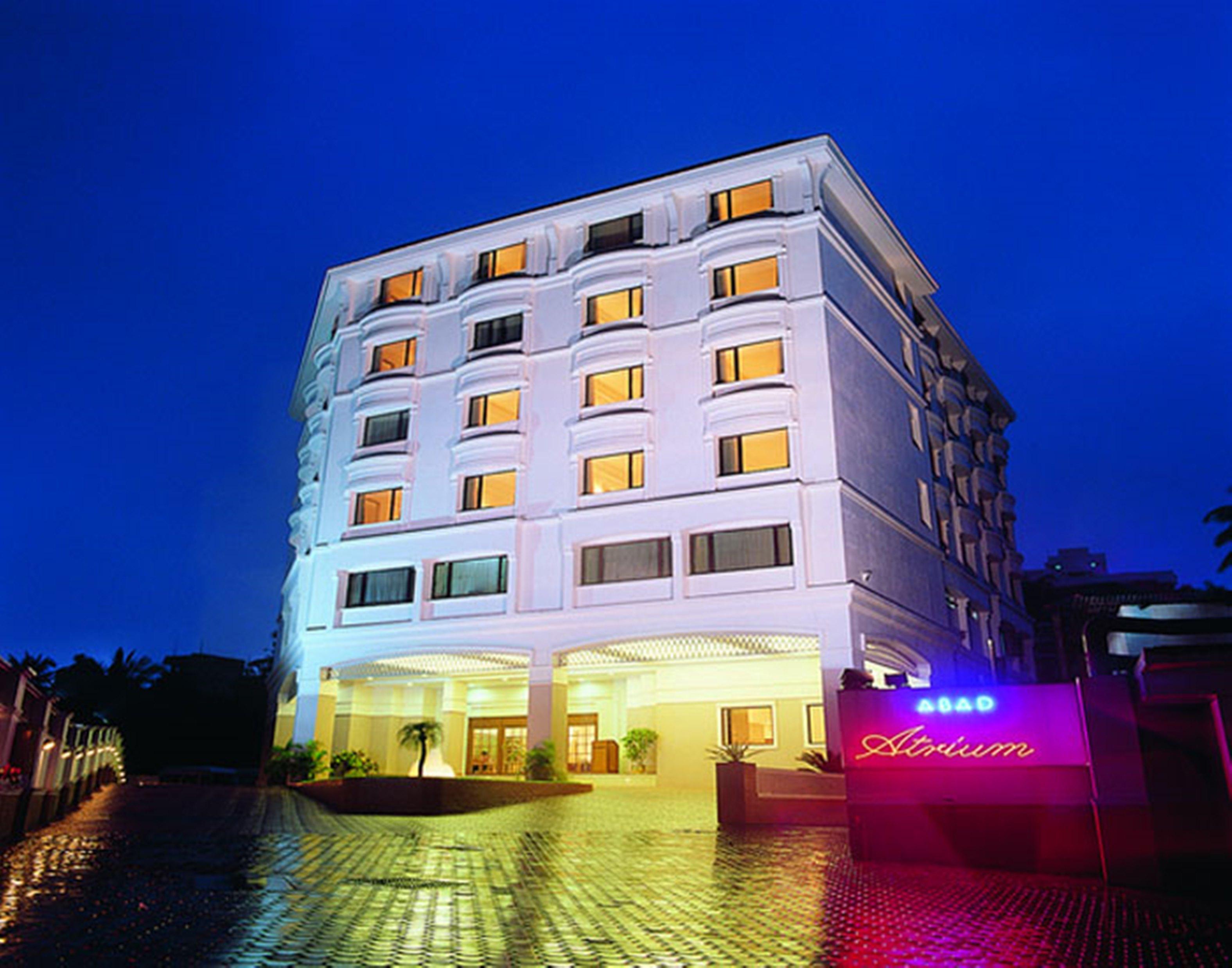 Hotel Abad Atrium Kochi Exterior foto